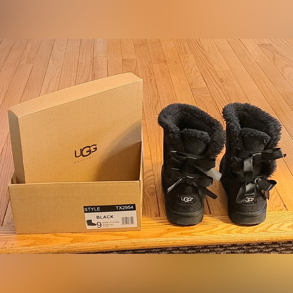 Ugg Bailey Bow II